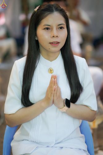 ภาพ No.290123:วันที่ 6 มกราคม พ.ศ. 2569 พิธีจุดประทีปถวายเป็นพุทธบูชา และบูชาธรรมมหาปูชนียาจารย์ (ภาพชุดที่ 2) ณ อนุสรณ์สถานมหาวิหารพระมงคลเทพมุนี (โลตัสแลนด์) อ.สองพี่น้อง จ.สุพรรณบุรี ในโครงการธรรมยาตรา กตัญญูบูชา มหาปูชนียาจารย์ พระมงคลเทพมุนี(สด จนฺทสโร) พระผู้ปรา