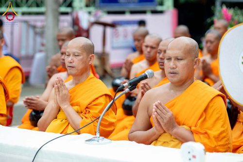ภาพ No.350002:วันที่ 17 กันยายน พ.ศ. 2569 พิธีตักบาตรเข้าพรรษา 109 รูป ถวายเป็นพระราชกุศลสมเด็จพระบรมราชชนนีพันปีหลวง  ณ โรงเรียนสังข์อ่ำวิทยา อำเภอคลองหลวง จังหวัดปทุมธานี