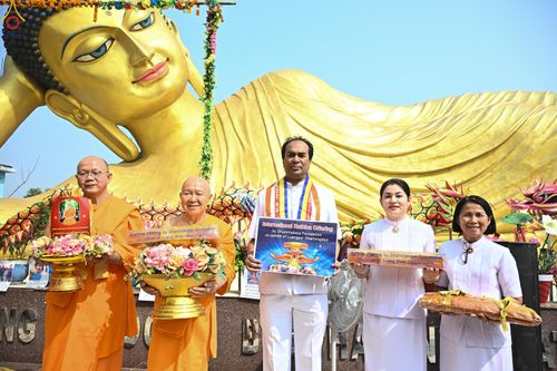 ภาพ No.284041:วันที่ 5 พฤศจิกายน พุทธศักราช 2568 กฐินสมทบวัดต่างประเทศ โดยคณะศิษยานุศิษย์ บูชาธรรม 81 ปี หลวงพ่อธัมมชโย ณ วัดพุทธนานาชาติเพื่อสวัสดิการสากล (Buddha International Welfare Mission)  เมืองพุทธคยา ประเทศอินเดีย