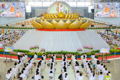 พิธีหล่อพระบรมพุทธเจ้า ทิศตะวันตก  วันอาทิตย์ที่ 19 มีนาคม พ.ศ. 2566 ณ วัดพระธรรมกาย จ.ปทุมธานี