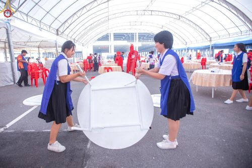 ภาพ No.59816:V.39 ทุ่มสุดใจ ธรรมชัย 80 ปี การเตรียมงาน การปฏิบัติงาน ของเจ้าหน้าที่หน่วยงานต่างๆ เพื่อพิธีฉลองอายุวัฒนมงคล 80 ปี หลวงพ่อธัมมชโย และรับถวายมหาสังฆทาน 10,000 กว่าวัดทั่วประเทศ ในวันคุ้มครองโลก จันทร์ที่ 22 เมษายน พ.ศ. 2567