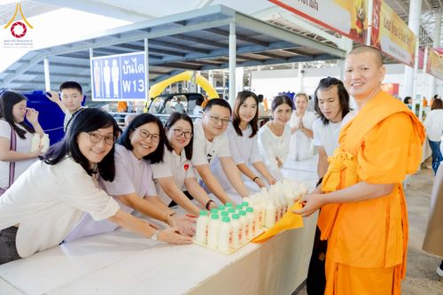 ภาพ No.273041:วันอาทิตย์ที่ 23 พฤศจิกายน พ.ศ.2568 พิธีมุทิตาสักการะ พระมหาเถระและพระเถระ ประจำปีพุทธศักราช 2568 ณ ห้องแก้วสารพัดนึก 2 สภาธรรมกายสากล  วัดพระธรรมกาย