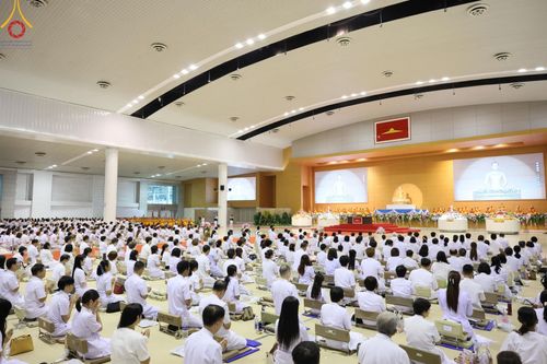 ภาพ No.136741:พิธีตักบาตร พิธีบูชาข้าวพระ ในวันอาทิตย์ต้นเดือนที่ 5 พฤษภาคม พ.ศ. 2567 ณ วัดพระธรรมกาย จ.ปทุมธานี