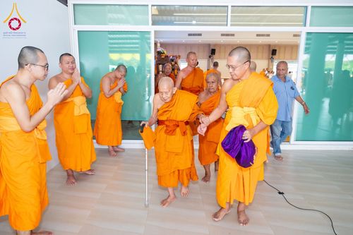 ภาพ No.156324:พิธีถวายสังฆทานแด่คณะสงฆ์ 323 วัด 4 จังหวัดชายแดนภาคใต้ ปีที่ 20 ครั้งที่ 173 พิธีมอบกองทุนหนุนแรงใจช่วยครูใต้ ปีที่ 17 ครั้งที่ 137 วันเสาร์ที่ 21 กันยายน พ.ศ.2567 ณ ศูนย์ปฏิบัติธรรมภาคใต้ อ.บางกล่ำ จ.สงขลา