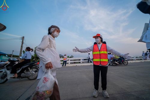 ภาพ No.111783:V.10 เก่งกล้า การเตรียมงาน เก็บงาน การรับบุญของเจ้าหน้าที่หน่วยงานต่างๆ เพื่อโครงการธรรมยาตรา กตัญญูบูชามหาปูชนียาจารย์ พระมงคลเทพมุนี (สด จนฺทสโร) พระผู้ปราบมาร อนุสรณ์สถาน 7 แห่ง ปีที่ 12 ระหว่างวันที่ 2 - 31 มกราคม พ.ศ.2567