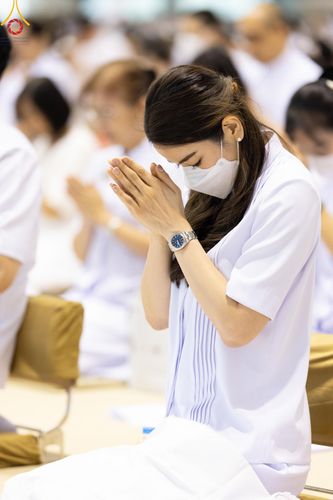 ภาพ No.139242:พิธีตักบาตร , พิธีบูชาข้าวพระ ณ ห้องแก้วสารพัด 1 สภาธรรมกายสากล วัดพระธรรมกาย วันอาทิตย์ต้นเดือนที่ 2 มิถุนายน พ.ศ. 2567