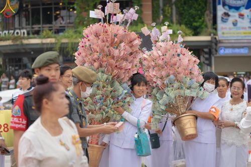 ภาพ No.126948:V.30 เต็มที่ เพื่อโคราช การเตรียมงาน ปฏิบัติงาน และเก็บงาน ของเจ้าหน้าที่หน่วยงานต่างๆ ทุกภาคส่วน เพื่อพิธีทำบุญเมืองนครราชสีมา ฉลอง 556 ปี ตักบาตรพระ 10,000 รูป ในวันเสาร์ที่ 2 มีนาคม พ.ศ.2567 ณ อนุสาวรีย์ท้าวสุรนารี จ.นครราชสีมา จัดโดย คณะสงฆ์จังหวัดนค