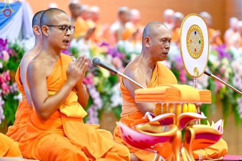 ภาพ No.167879:พิธีทอดกฐิน และ พิธีกรานกฐิน ในวันอาทิตย์ที่ 3 พฤศจิกายน พ.ศ. 2567 ณ วัดพระธรรมกาย จ.ปทุมธานี