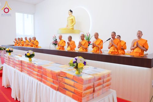ภาพ No.172032:พิธีทอดกฐิน วัดพระธรรมกายสิงคโปร์ วันอาทิตย์ที่ 27 ตุลาคม พ.ศ. 2567