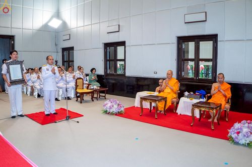 ภาพ No.230937:วันอังคารที่ 1 กรกฎาคม พ.ศ. 2568 ผู้ว่าราชการจังหวัดปทุมธานี เป็นประธานพิธีต้อนรับ สัญญาบัตร พัดยศ พระครูสัญญาบัตรสายต่างประเทศ วัดพระธรรมกาย ประจำปี พ.ศ. 2568 จำนวน 19 รูป