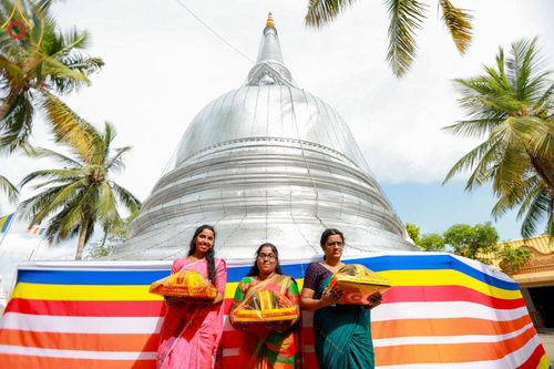 ภาพ No.142520:พิธีถวายมหาสังฆทานพระนานาชาติ 100 รูป ณ วัดนาคทีปะ ราชมหาวิหาร  เกาะนาคทีปะ คาบสมุทร จัฟฟ์น่า จังหวัดเหนือ ประเทศศรีลังกา  วันเสาร์ที่ 22 มิถุนายน พ.ศ. 2567