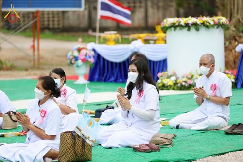 ภาพ No.76134:9พิธีวางศิลาฤกษ์ และตอกเสาเข็มมงคลต้นแรก สร้างหอฉันคุณยายอาจารย์มหารัตนอุบาสิกาจันทร์ ขนนกยูง  ณ ศูนย์ปฎิบัติธรรมนานาชาติสะเดา จ.สงขลา วันที่ 27 มกราคม พ.ศ. 2566