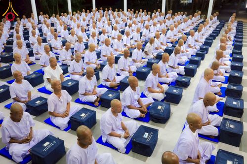 ภาพ No.275954:วันที่ 26-30 พฤศจิกายน พ.ศ. 2568 ทีมพระพี่เลี้ยงตั้งรับ รายงานตัวโครงการบวชบูชาธรรมมหาปูชนียาจารย์ ณ ศูนย์ปฏิบัติธรรมบุรีรัมย์