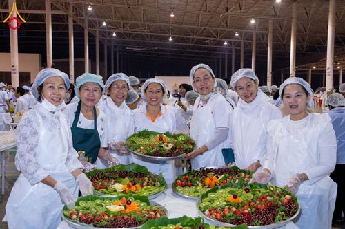 ภาพ No.121564:พิธีถวายภัตตาหารเป็นสังฆทาน แด่คณะพระธรรมยาตรา ปีที่ 12 วันที่ 31 มกราคม พ.ศ. 2567 ณ สภาธรรมกายสากล วัดพระธรรมกาย