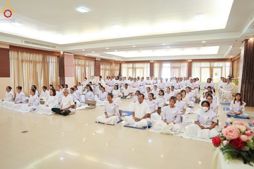 ภาพ No.152774:โครงการอบรมอุบาสก อุบาสิกาแก้ว รุ่นที่ 1 ตัวแทนทอดกฐินสามัคคีทั่วไทย 30,000 วัด บูชาธรรม 80 ปี หลวงพ่อธัมมชโย ระหว่างวันที่ 6-8 กันยายน พ.ศ.2567 ณ ศูนย์ปฏิบัติธรรมเมืองตรัง