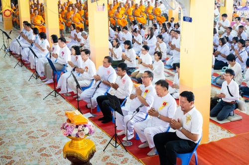 ภาพ No.192131:พิธีทอดผ้าป่าทำนุบำรุงศาสนสถาน ณ วัดนราภิรมย์ ตำบลนราภิรมย์ อำเภอบางเลน จังหวัดนครปฐม ในโครงการธรรมยาตรา กตัญญูบูชา มหาปูชนียาจารย์ พระมงคลเทพมุนี(สด จนฺทสโร) พระผู้ปราบมาร อนุสรณ์สถาน 7 แห่ง ปีที่ 13 วันที่ 9 มกราคม พ.ศ. 2568