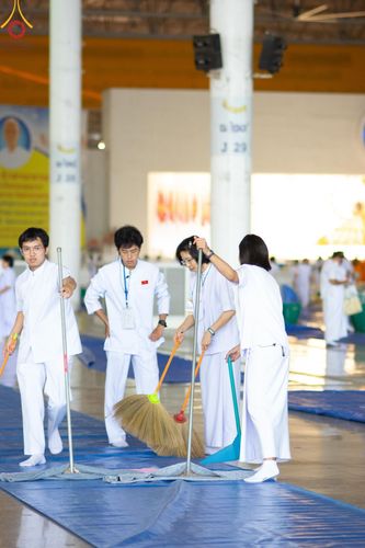 ภาพ No.125364:V.27 มาฆะ สาธุ  การรับบุญเตรียมงาน ปฎิบัติงาน เก็บงาน ของเจ้าหน้าที่หน่วยงานต่างๆ เพื่อวันมาฆบูชา วันเสาร์ที่ 24 กุมภาพันธ์  พ.ศ. 2567 ณ วัดพระธรรมกาย จ.ปทุมธานี