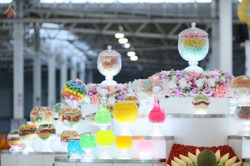 ภาพ No.80826:พิธีตักบาตร , พิธีบูชาข้าวพระในวันอาทิตย์ต้นเดือน วันที่ 7 พฤษภาคม พ.ศ. 2566 ณ วัดพระธรรมกาย