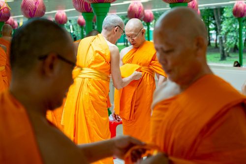 ภาพ No.229150:วันเสาร์ที่ 14 มิถุนายน พ.ศ. 2568 พิธีบรรพชา , พิธีถวายบาตร , พิธีอุปสมบท ในโครงการบรรพชาอุปสมบทหมู่ ผู้บริหารรุ่นที่ 15 และ อุดมศึกษา รุ่นที่ 52 ณ โบสถ์พระไตรปิฎก วัดพระธรรมกาย