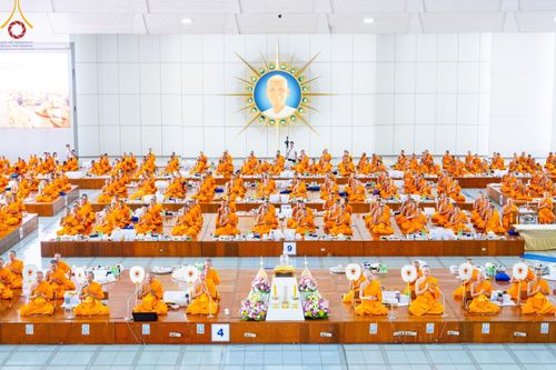 ภาพ No.152965:พิธีถวายภัตตาหารเมนูสวรรค์ ในพรรษาแห่งการเข้าถึงธรรม วันอังคารที่ 10 กันยายน พ.ศ. 2567 ครบรอบ 24 ปี วันละสังขาร คุณยายอาจารย์มหารัตนอุบาสิกาจันทร์ ขนนกยูง ณ หอฉันคุณยายอาจารย์ฯ วัดพระธรรมกาย