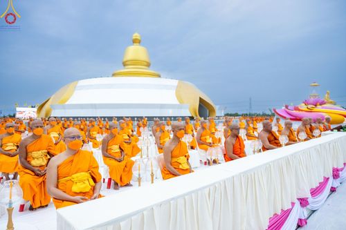 ภาพ No.118184:พิธีจุดประทีปถวายเป็นพุทธบูชา และบูชาธรรมมหาปูชนียาจารย์ พระมงคลเทพมุนี(สด จนฺทสโร) วันที่ 24 มกราคม พ.ศ. 2567 ณ อนุสรณ์สถานบางปลา อ.บางเลน จ.นครปฐม