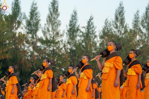 ภาพ No.108203:พระธรรมยาตราร่วมปฏิบัติธรรม และถ่ายภาพหมู่ประวัติศาสตร์ วันที่ 8 มกราคม พ.ศ. 2567  ณ อนุสรณ์สถานบางนางแท่น จ.นครปฐม