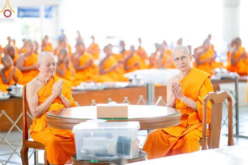 ภาพ No.143182:พิธีถวายภัตตาหารเพื่อเป็นกำลังแห่งการเข้าถึงธรรม ของพระภิกษุสามเณร วัดพระธรรมกาย วันเสาร์ที่ 6 กรกฏาคม พ.ศ. 2567 ณ หอฉันคุณยายอาจารย์ วัดพระธรรมกาย จ.ปทุมธานี