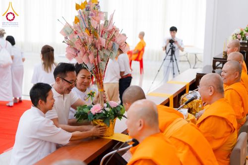 ภาพ No.164930:กฐินอาคารปฏิบัติธรรมสายไหม ณ ศูนย์ปฏิบัติธรรมธรรมธารา สายไหม วันเสาร์ที่ 19 ตุลาคม พ.ศ. 2567