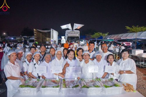 ภาพ No.114480:พิธีถวายภัตตาหารเป็นสังฆทาน แด่คณะพระธรรมยาตรา ปีที่ 12 วันที่ 18 มกราคม พ.ศ. 2567 ณ วัดโบสถ์(บน) บางคูเวียง จ.นนทบุรี