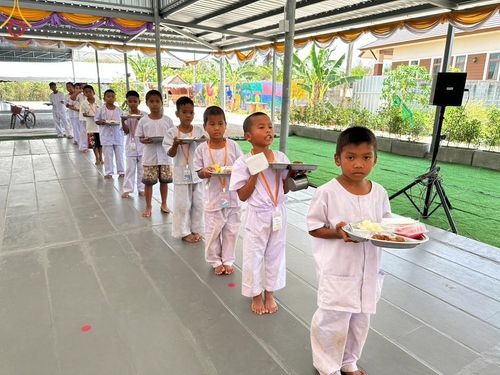 ภาพ No.133255:กิจวัตรกิจกรรมการฝึกตัวก่อนบวช และพิธีตัดปอยผมธรรมทายาท ณ ศูนย์ปฏิบัติธรรมและอบรมเยาวชนเมืองยะลา วันที่ 1-2 เมษายน พ.ศ. 2567