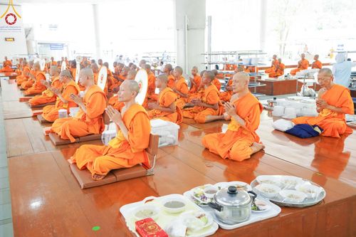 ภาพ No.58615:พิธีบุพเปตพลี ครั้งที่ 149 ร่วมอุทิศบุญแด่หมู่ญาติที่ล่วงลับไปแล้ว และสืบทอดอายุพระพุทธศาสนา วันอังคารที่ 23 เมษายน พ.ศ. 2567 (วันพระ ขึ้น 15 ค่ำ เดือน 5) ณ หอฉันคุณยายอาจารย์ฯ วัดพระธรรมกาย