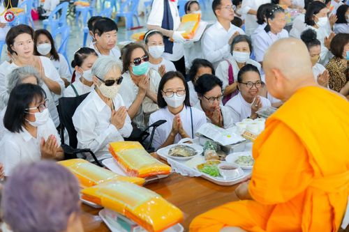 ภาพ No.86724:พิธีบุพเปตพลี  ครั้งที่ 139 ร่วมอุทิศบุญแด่หมู่ญาติที่ล่วงลับไปแล้ว และสืบทอดอายุพระพุทธศาสนา วันพฤหัสบดีที่ 31 สิงหาคม พ.ศ.2566 วันพระขึ้น 15 ค่ำ เดือน 9 ณ หอฉันคุณยายอาจารย์ฯ วัดพระธรรมกาย