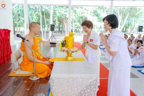 ภาพ No.247864:วันที่ 19-21 กันยายน พ.ศ. 2568 โครงการอบรมอุบาสิกาแก้ว รุ่นที่ 2 ณ ศูนย์ปฏิบัติธรรมจังหวัดบุรีรัมย์