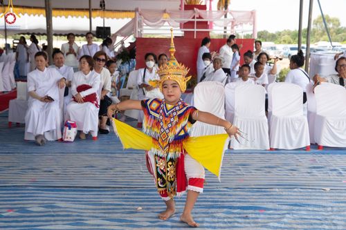 ภาพ No.91399:พิธีทอดผ้าป่ายกยอดดอกบัวสิริปทุมทิพย์  ประดิษฐาน ณ ปทุมเจดีย์  (เจดีย์พระพุทธเจ้า ๕ พระองค์) ณ ศูนย์อบรมเยาวชนจังหวัดปัตตานี 22 ตุลาคม พ.ศ.2566