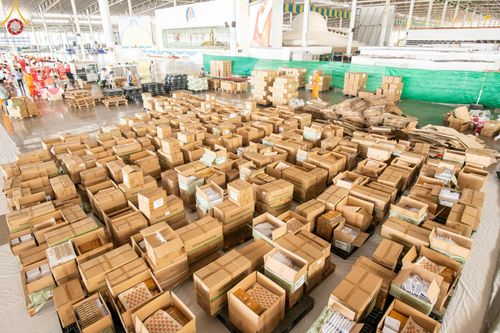 ภาพ No.212025:วันจันทร์ที่ 17 มีนาคม พ.ศ. 2568 บุญบรรจุกล่องไทยธรรม เพื่อถวายแด่พระสังฆาธิการ 40,000 กว่าวัดทั่วไทย ในวันคุ้มครองโลก 22 เมษายน พ.ศ. 2568 ณ บ้านแก้วเรือนทองคุณยายฯ วัดพระธรรมกาย