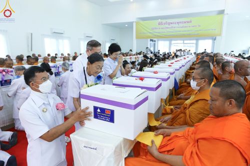 ภาพ No.107306:พิธีเจริญพระพุทธมนต์ ปฏิบัติธรรม มอบทุนการศึกษา ถวายสังฆทาน 140 วัด ณ ศุนย์ปฏิบัติธรรมพระมงคลเทพมุนี อ.สองพี่น้อง จ.สุพรรณบุรี วันเสาร์ที่ 6 มกราคม พ.ศ. 2567