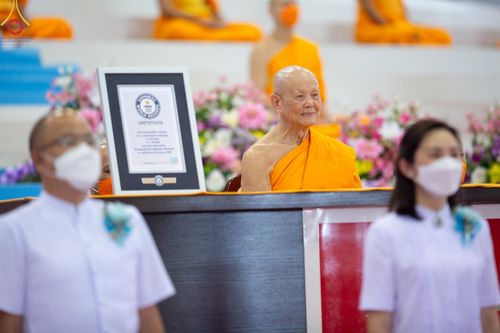 ภาพ No.124560:พิธีถวายรางวัล Guinness World Records "สถิตินั่งสมาธิและร่วมลงชื่อเพื่อสร้างสันติภาพโลก ด้วยจำนวนคนที่มากที่สุดในโลก" ณ สภาธรรมกายสากล วัดพระธรรมกาย วันมาฆบูชา เสาร์ที่ 24 กุมภาพันธ์ พ.ศ. 2567