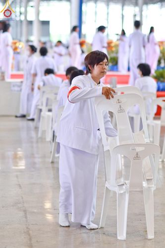 ภาพ No.134574:V.35 เพื่อบุญต้นเดือน การรับบุญของเจ้าหน้าที่หน่วยงานต่างๆ เพื่องานบุญวันอาทิตย์ต้นเดือน ณ วัดพระธรรมกาย วันที่ 7 เมษายน พ.ศ. 2567