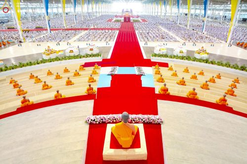 ภาพ No.243608:วันอาทิตย์ที่ 7 กันยายน พ.ศ. 2568 พิธีบูชาครูผู้ค้นพบวิชชาธรรมกาย , พิธีบูชาข้าวพระ ณ สภาธรรมกายสากล วัดพระธรรมกาย