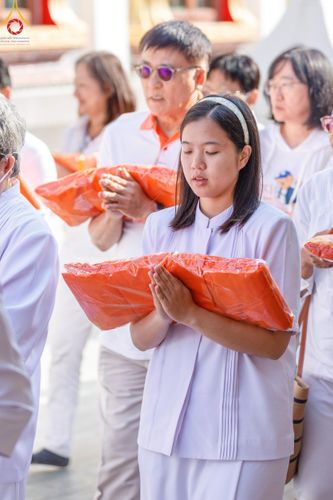 ภาพ No.189573:พิธีทอดผ้าป่าทำนุบำรุงศาสนสถาน ในโครงการธรรมยาตรา กตัญญูบูชา มหาปูชนียาจารย์ พระมงคลเทพมุนี(สด จนฺทสโร) พระผู้ปราบมาร อนุสรณ์สถาน 7 แห่ง ปีที่ 13 ณ วัดสองพี่น้อง ต.ต้นตาล อ.สองพี่น้อง จ.สุพรรณบุรี วันที่ 5 มกราคม พ.ศ. 2568