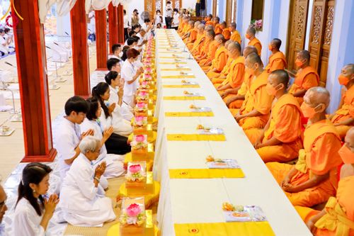 ภาพ No.112977:พิธีถวายภัตตาหารเป็นสังฆทาน แด่คณะพระธรรมยาตรา ปีที่ 12 วันที่ 16 มกราคม พ.ศ. 2567 ณ วัดโบสถ์(บน) บางคูเวียง จ.นนทบุรี