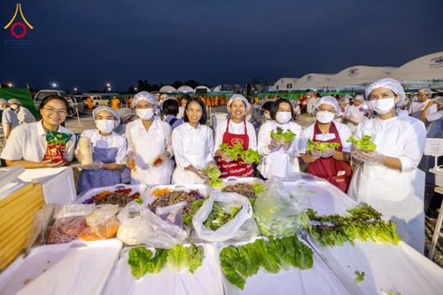 ภาพ No.118043:พิธีถวายภัตตาหารเป็นสังฆทาน แด่คณะพระธรรมยาตรา ปีที่ 12 วันที่ 24 มกราคม พ.ศ. 2567 ณ อนุสรณ์สถานบางนางแท่น จ.นครปฐม