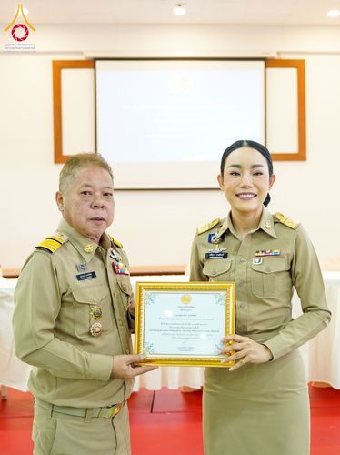 ภาพ No.176590:ชมรมกำนัน ผู้ใหญ่บ้านฯ อ.คลองหลวง ทอดผ้าป่าสมทบโครงการกฐินสามัคคีทั่วไทย 30,000 วัด วันที่ 4 พฤศจิกายน พ.ศ. 2567 ณ วัดพระธรรมกาย อ.คลองหลวง จ.ปทุมธานี