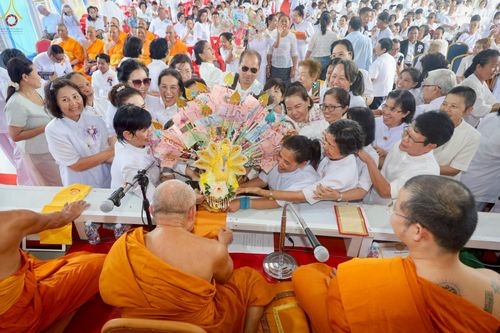 ภาพ No.272682:วันที่ 1 พฤศจิกายน พ.ศ. 2568 พิธีทอดกฐินสามัคคีทั่วไทย ณ วัดศรีวรรณวนาราม ต.คลองสาม อ.คลองหลวง จ.ปทุมธานี โดยคณะศิษยานุศิษย์ บูชาธรรม 81 ปี หลวงพ่อธัมมชโย