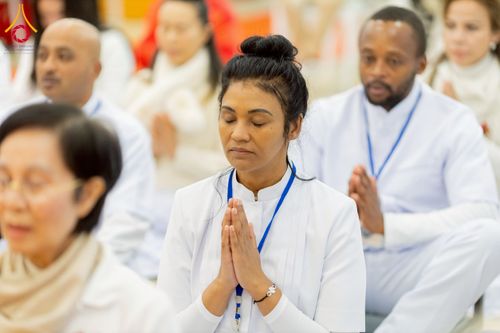 ภาพ No.233284:วันอาทิตย์ที่ 6 กรกฎาคม พ.ศ. 2568 พิธีถวายมหาสังฆทานแด่คณะสงฆ์ทั่วโลกและพิธีตักบาตรเนื่องในวันเข้าพรรษา  ณ วัดพุทธเคปทาวน์ ประเทศแอฟริกาใต้