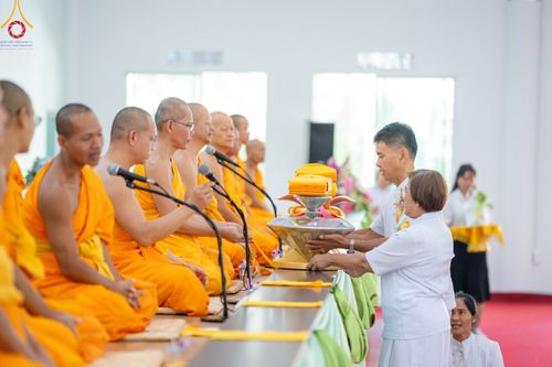 ภาพ No.97400:พิธีทอดกฐินสามัคคีทั่วไทย 5,000 วัด ณ ศูนย์อบรมเยาวชนนครปฐม วันที่ 19 พฤศจิกายน พ.ศ. 2566