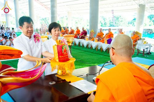 ภาพ No.179345:พิธีทอดกฐิน ณ ธุดงคสถานลำพูน อำเภอบ้านโฮ่ง จังหวัดลำพูน ในโครงการกฐินสามัคคีทั่วไทย 30,000 วัด บูชาธรรม 80 ปี หลวงพ่อธัมมชโย โดยคณะศิษยานุศิษย์วัดพระธรรมกาย วันที่ 15 พฤศจิกายน พ.ศ. 2567