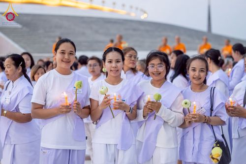 ภาพ No.224214:วันที่ 3-5 พฤษภาคม พ.ศ. 2568  กิจวัตร-กิจกรรมโครงการปฏิบัติธรรมอบรมศีลธรรม “บวชอุบาสิกาแก้ว” ถวายเป็นพระราชกุศล แด่พระบาทสมเด็จพระเจ้าอยู่หัว เนื่องในโอกาสมหามงคล “วันฉัตรมงคล” ณ วัดพระธรรมกาย อ.คลองหลวง จ.ปทุมธานี