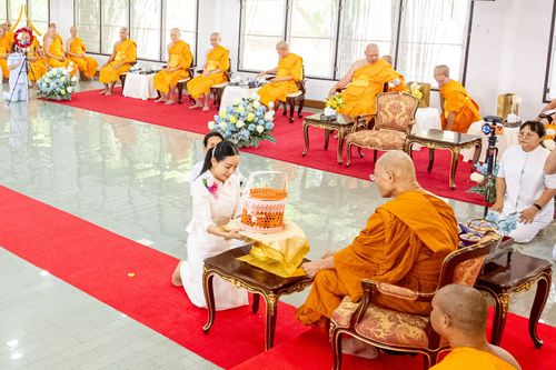 ภาพ No.276689:วันเสาร์ที่ 6 ธันวาคม พ.ศ. 2568 พิธีมุทิตาสักการะ เนื่องในโอกาสที่พระเดชพระคุณพระพรหมดิลก เจ้าอาวาสวัดสามพระยา วรวิหาร เมตตาเป็นประธานในพิธีตั้งฐานานุกรมใน พระราชวิเทศวชิรเวที (บัณฑิต วรปญฺโญ) ผู้ช่วยเจ้าอาวาสวัดพระธรรมกาย (ไวโรจน์ วิโรจโน) ผู้ช่วยเจ้าอา