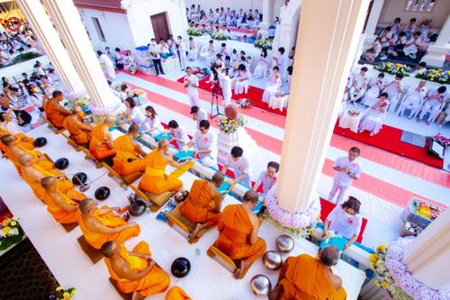 ภาพ No.116040:พิธีตักบาตรพระธรรมยาตรา ณ อนุสรณ์สถานลำดับที่ 4 สถานที่เกิดด้วยกายธรรม วัดโบสถ์(บน) จ.นนทบุรี วันที่ 21 มกราคม พ.ศ. 2567